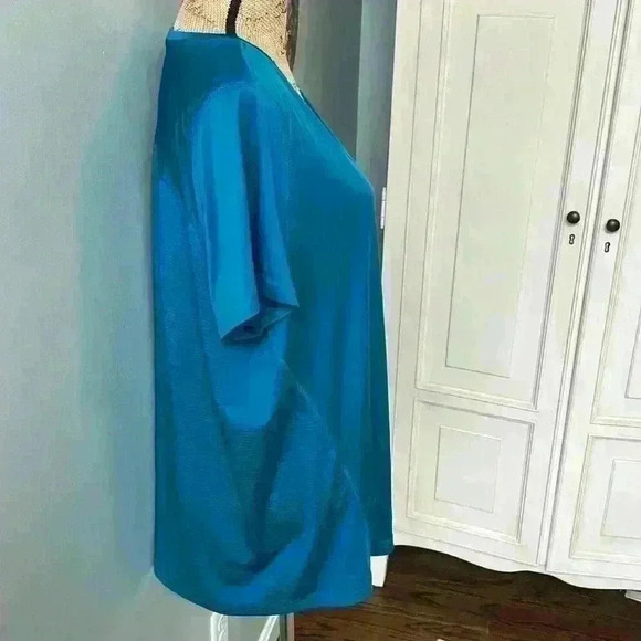 Teal Tel gear workout top size 1X - Picture 2 of 4